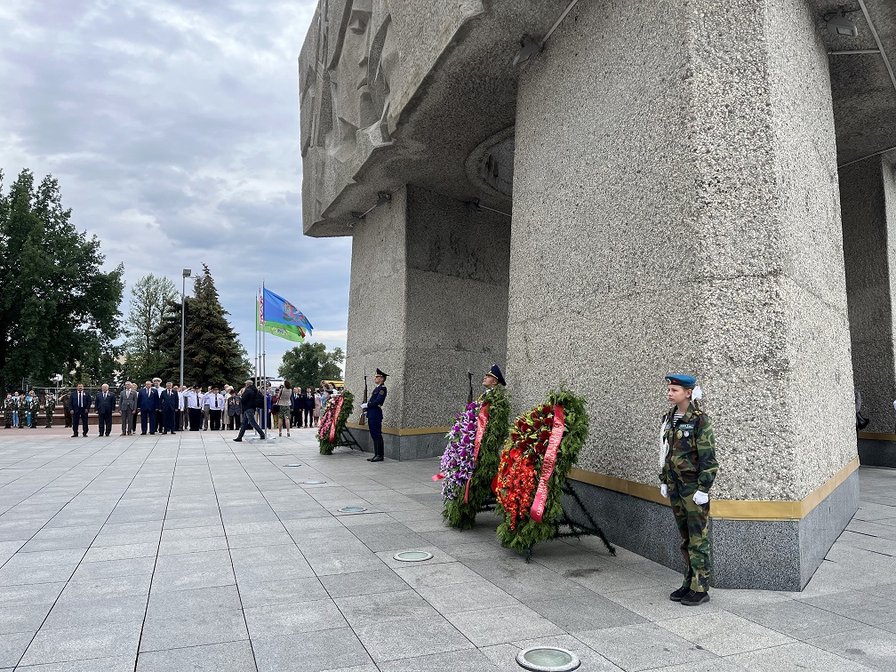 Cотрудники РУП "Витебский ЦСМС" приняли участие в праздничном мероприятии, посвященном освобождению Витебска от немецко-фашистских захватчиков